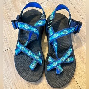 Barely Worn Chacos Size 8